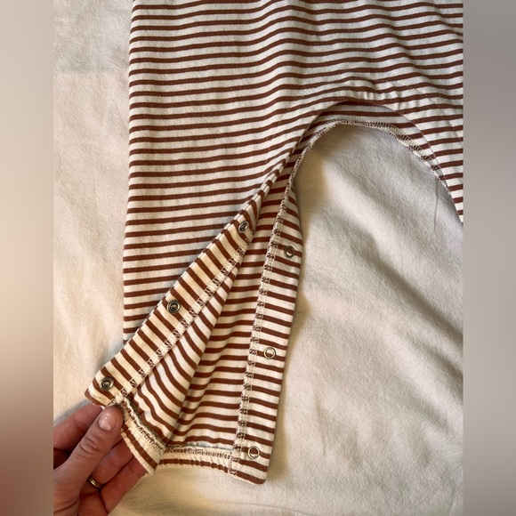 Quincy Mae romper 18-24 months - Picture 3 of 4